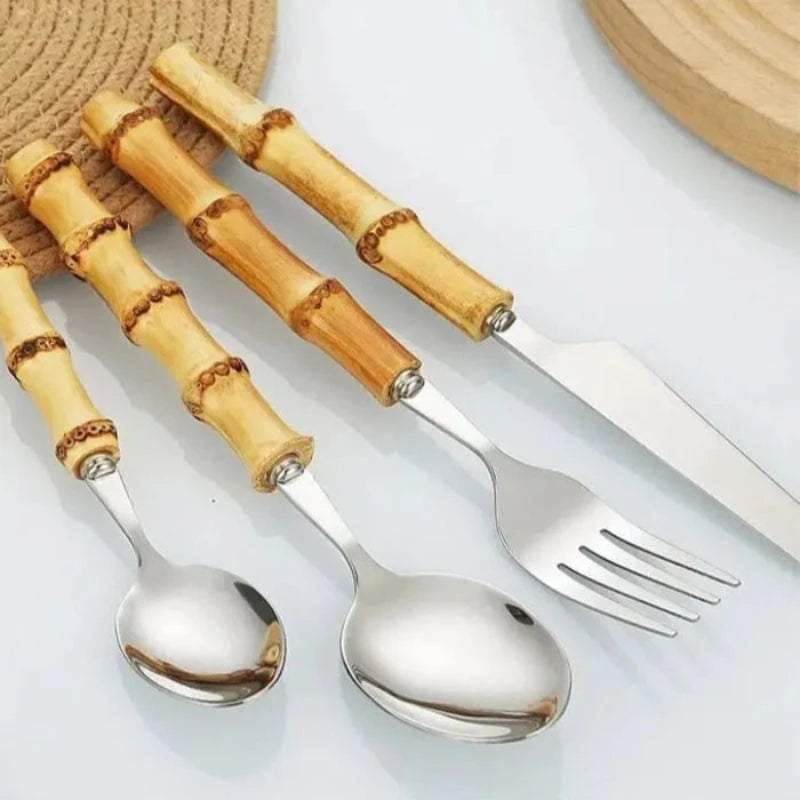 24 stk. Bambushåndtag Bestiksæt - Rustfrit Stål - Miljøvenlig - Håndlavet Flatware Sets Danmarkmode.dk