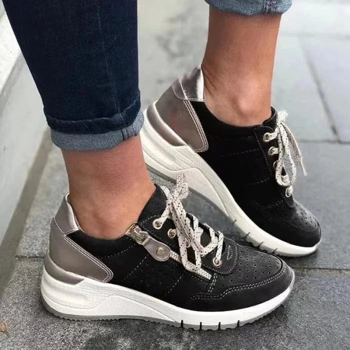 Letvægt Ortopædisk Sko - Sneakers Dame - Kilehæl - Snørebånd - Skridsikker Sko