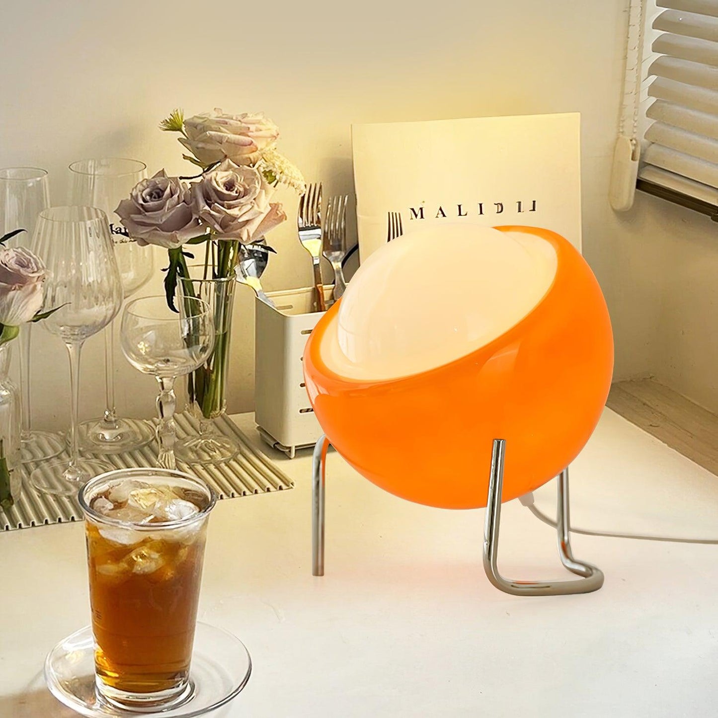 Planet Orange Bordlampe - Glossy - Frostet Glas - USB Udtag - 30cm
