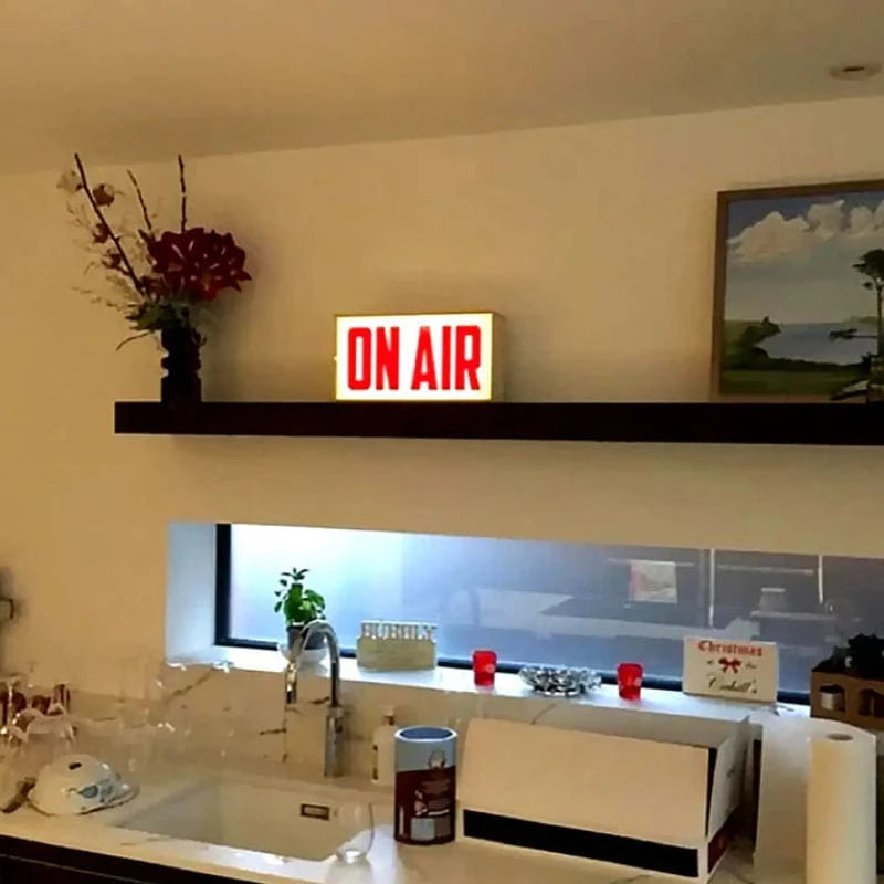 Retro On Air Skilt Lyskasse Bordlampe - Vintage - LED Lys - Batteridrevet
