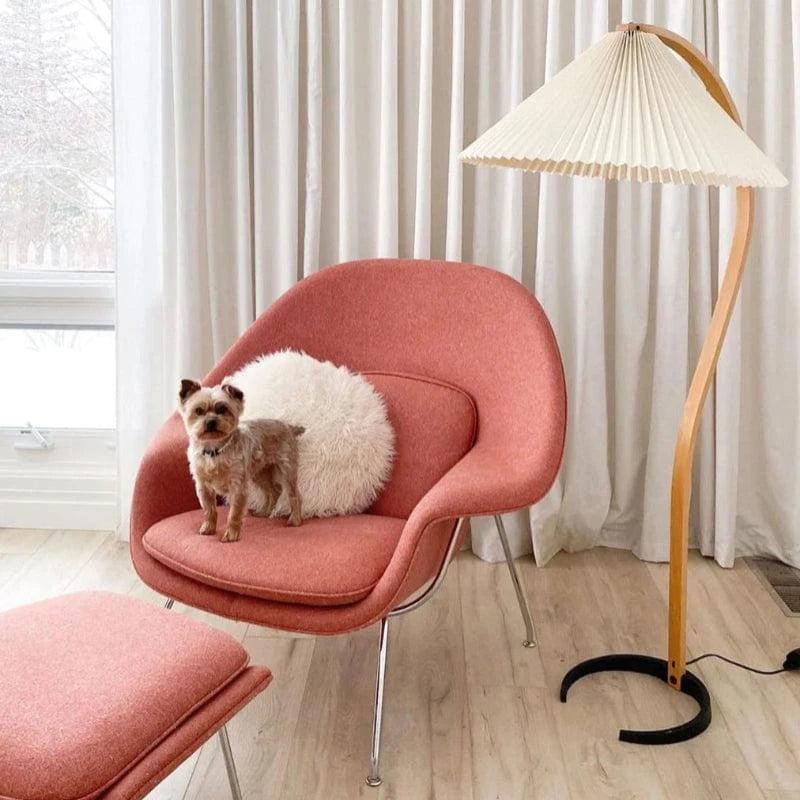Caprani Buet Træbue Gulvlampe - Plisseret Lampeskærm - Linned - Metal Floor Lamps Danmarkmode.dk