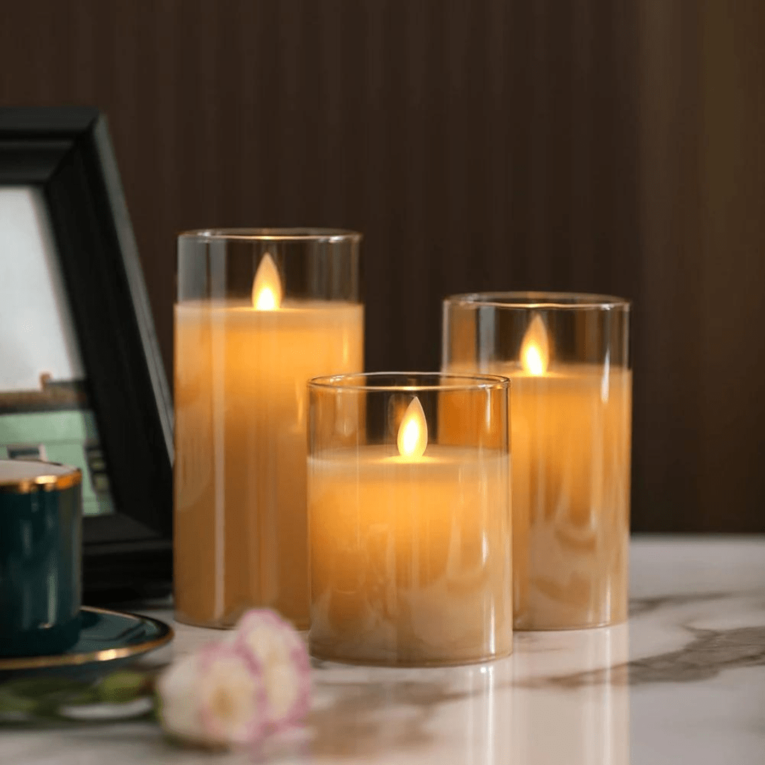 Elektriske Stearinlys | 3 Justerbare LED Lys | Hvit, Dekorativ, Batteridrevet | Sikker for Barn og Dyr Flameless Candles Danmarkmode.dk