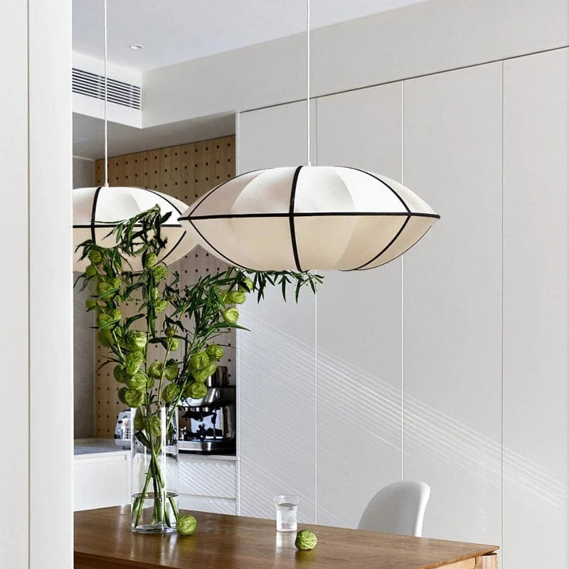 Japandi Stof UFO Pendellampe - Silke - Lanterne - Moderne Ceiling Light Fixtures Danmarkmode.dk
