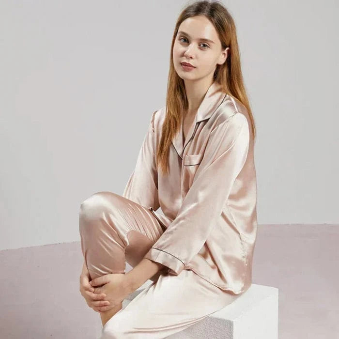 Komfortabel Silke Pyjamas Dame - Nattøj - Matchende Sæt Pajamas Danmarkmode.dk