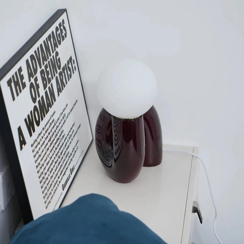 Legesyg S-kurve Glas Bordlampe - Moderne - Resin - Sfære Table Lamp Danmarkmode.dk