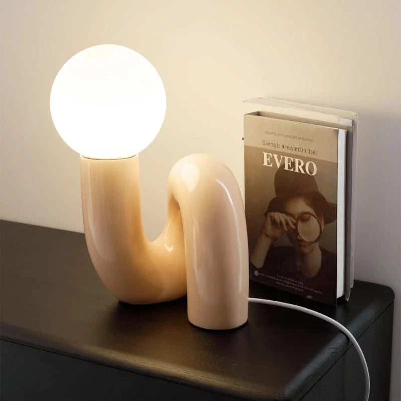 Legesyg S-kurve Glas Bordlampe - Moderne - Resin - Sfære Table Lamp Danmarkmode.dk