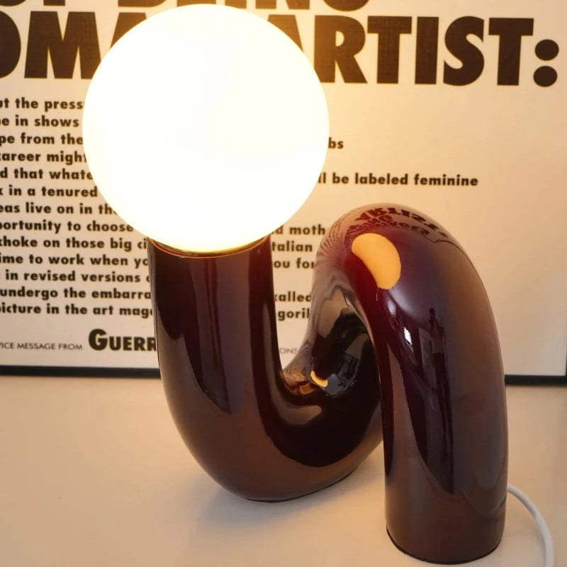 Legesyg S-kurve Glas Bordlampe - Moderne - Resin - Sfære Table Lamp Danmarkmode.dk