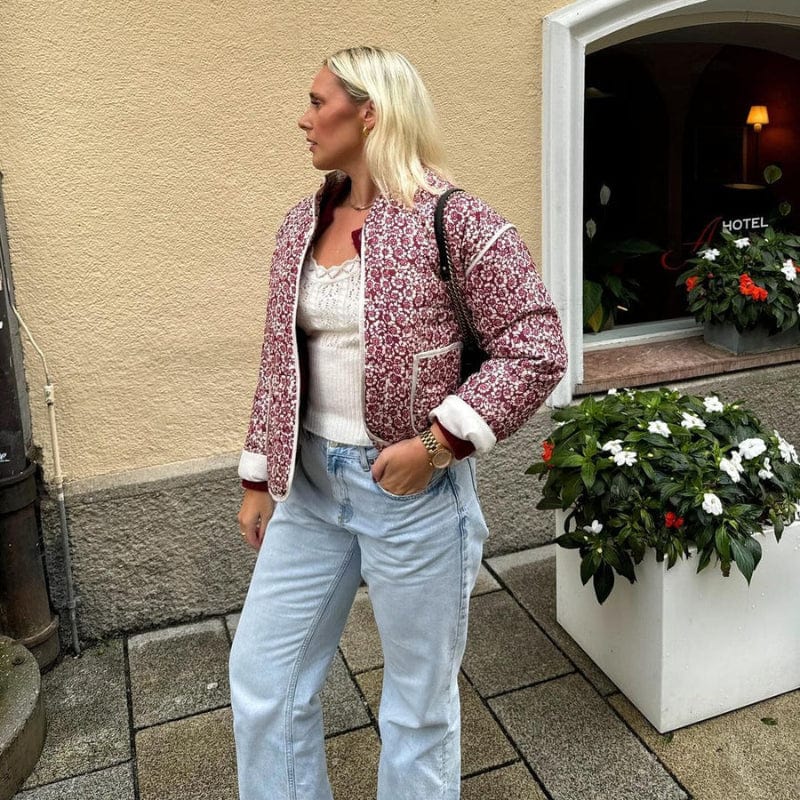 Letvægt Quiltet Lily Blomst Frakke Dame - Frontlommer - Vatteret - Standkrave - Overtøj Coats & Jackets Danmarkmode.dk