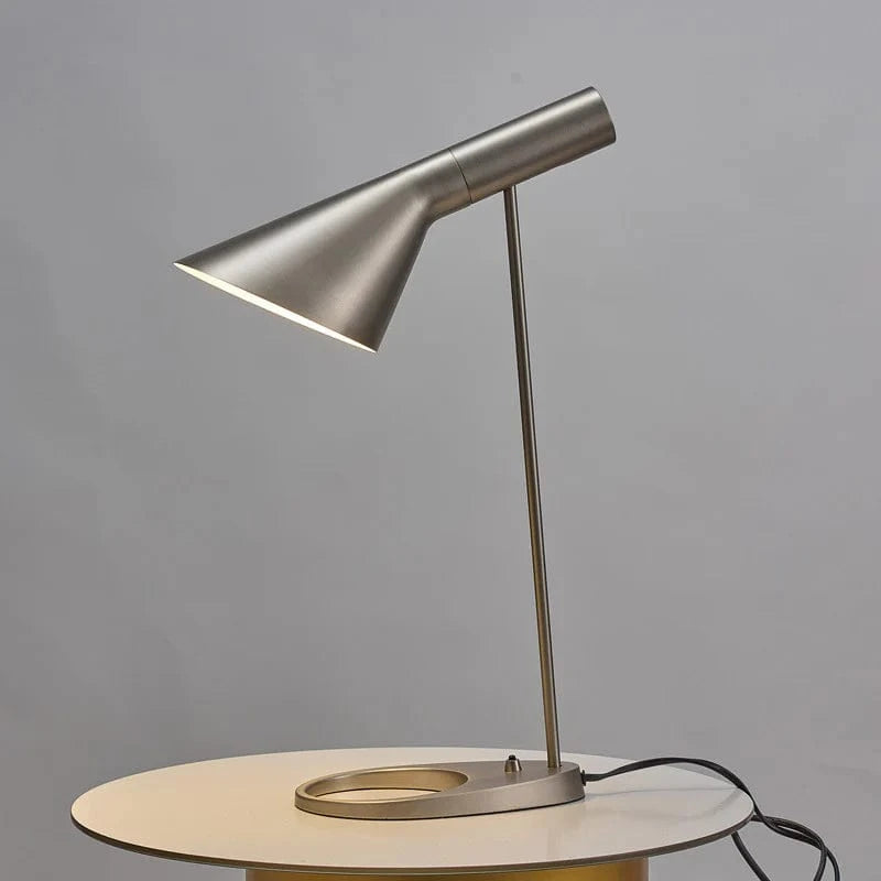 Moderne Kegle Skrivebordslampe - Matte - E27 Pære - Jern Table Lamp Danmarkmode.dk