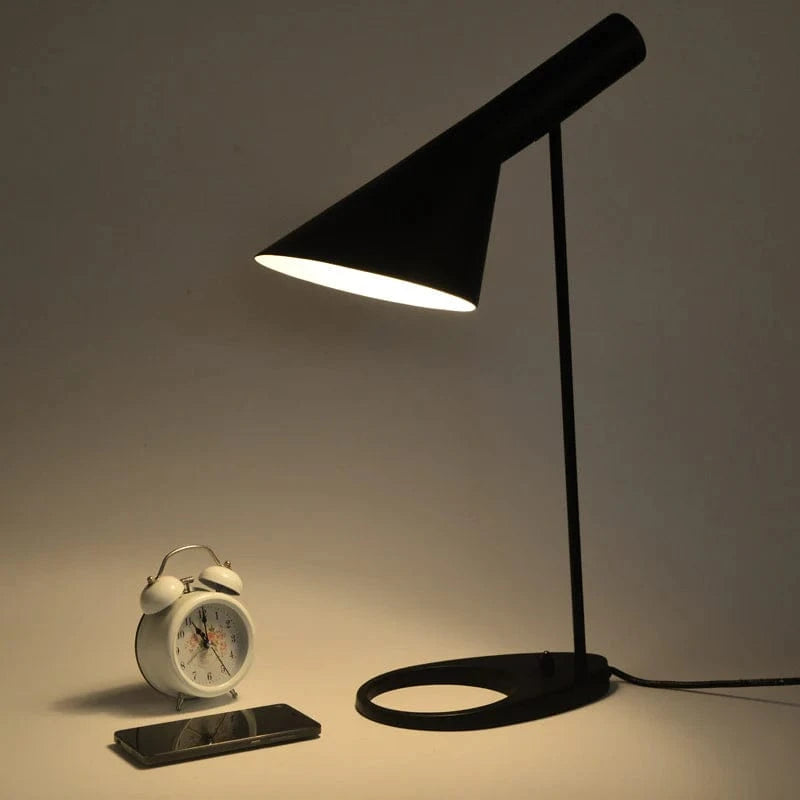 Moderne Kegle Skrivebordslampe - Matte - E27 Pære - Jern Table Lamp Danmarkmode.dk