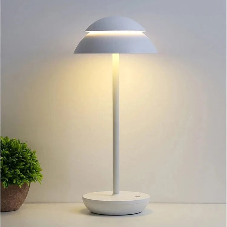 Prestige Luminøs Lampe | Elegant LED-bordlampe, moderne design, sølvfinish, boligindretning Table lamps Danmarkmode.dk