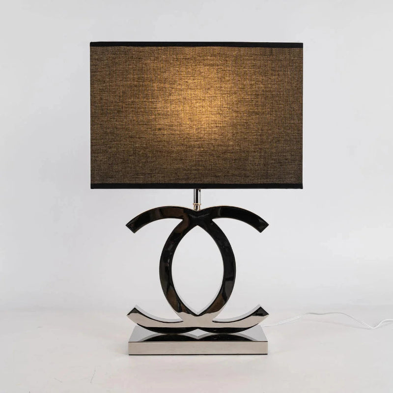 Rektangulær Skærm Dobbelt C Bordlampe - LED Pære - Rustfrit Stål - Stof Table Lamp Danmarkmode.dk