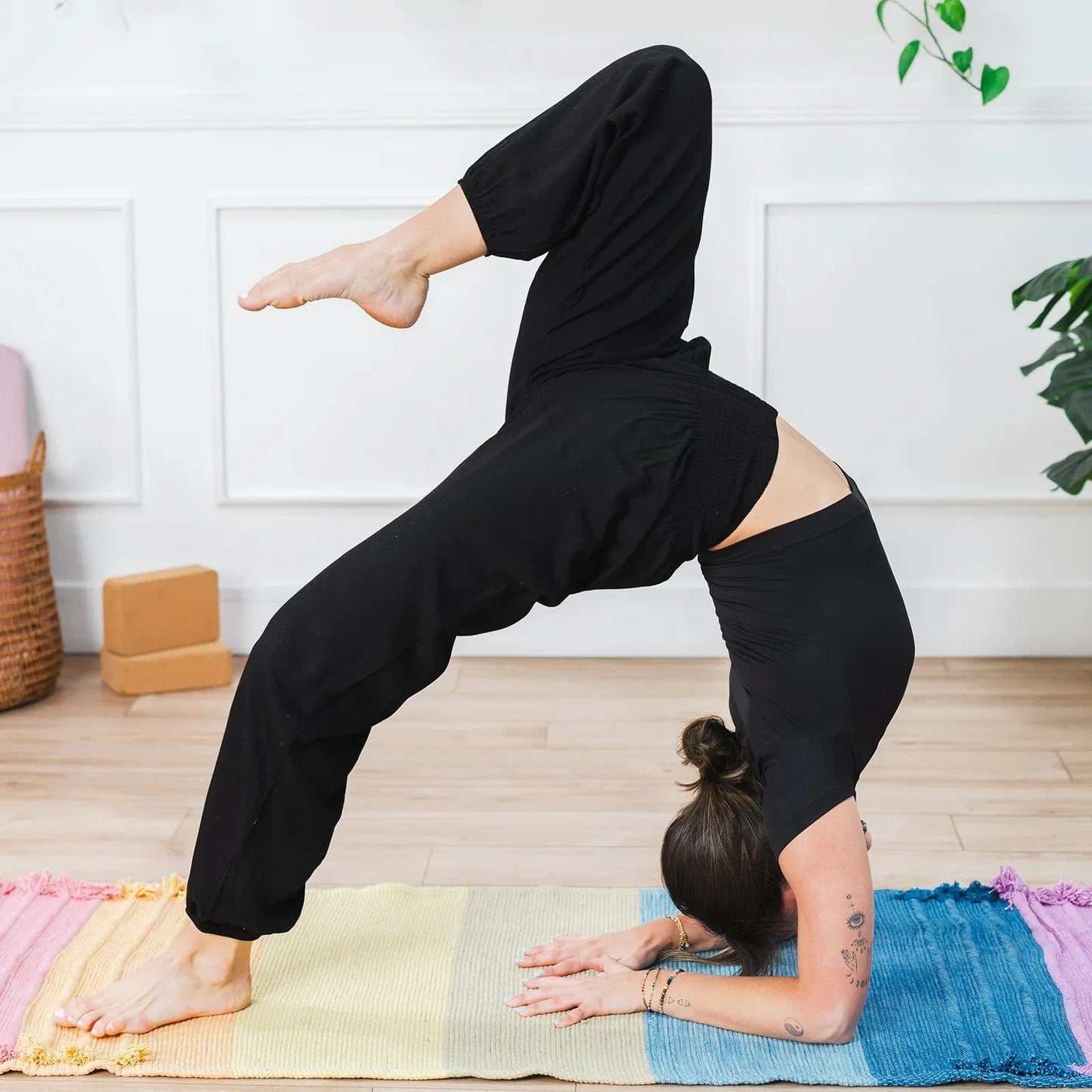 Sort Haremsbukser Dame - Høj Talje - Boho - Baggy Bukser - Yoga Pants Danmarkmode.dk