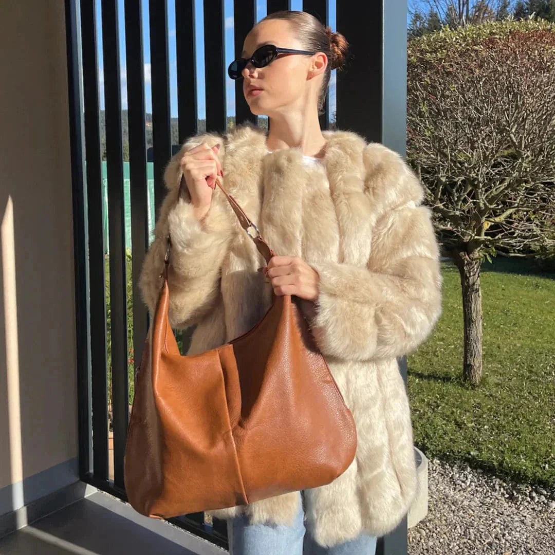 Stor Hobo Skuldertaske til Dame - En Rem, Læder, Tidløs Stil, Flere Farver Shoulder Bag Danmarkmode.dk