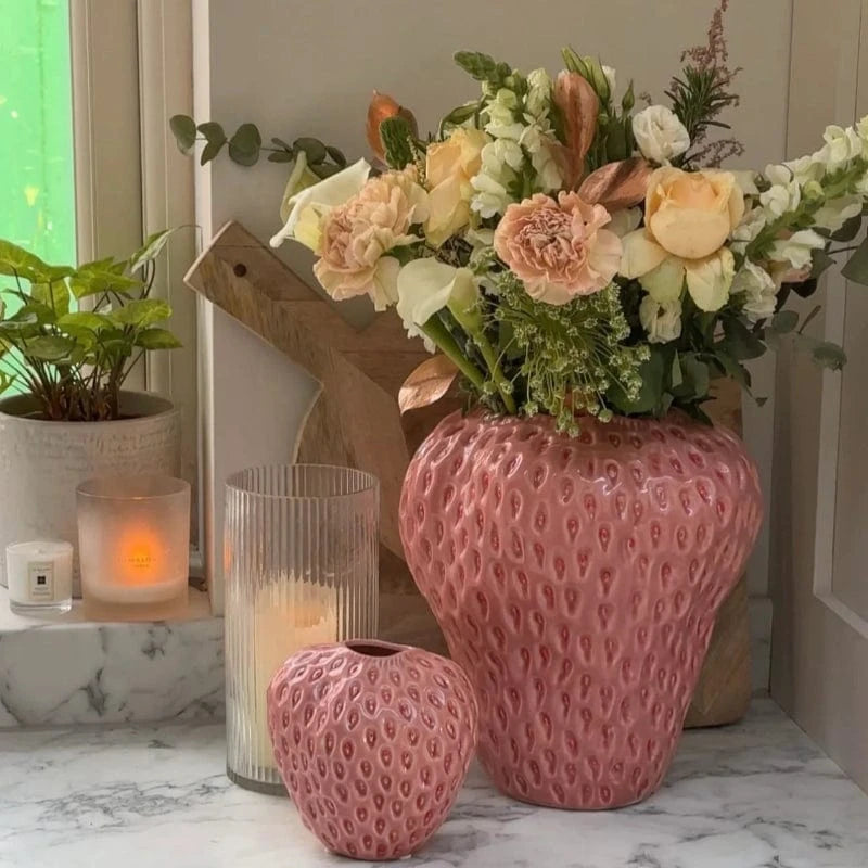 Strawberry Keramik Vaser - Blomsterpotter - Boligindretning - Bordplade Vases Danmarkmode.dk