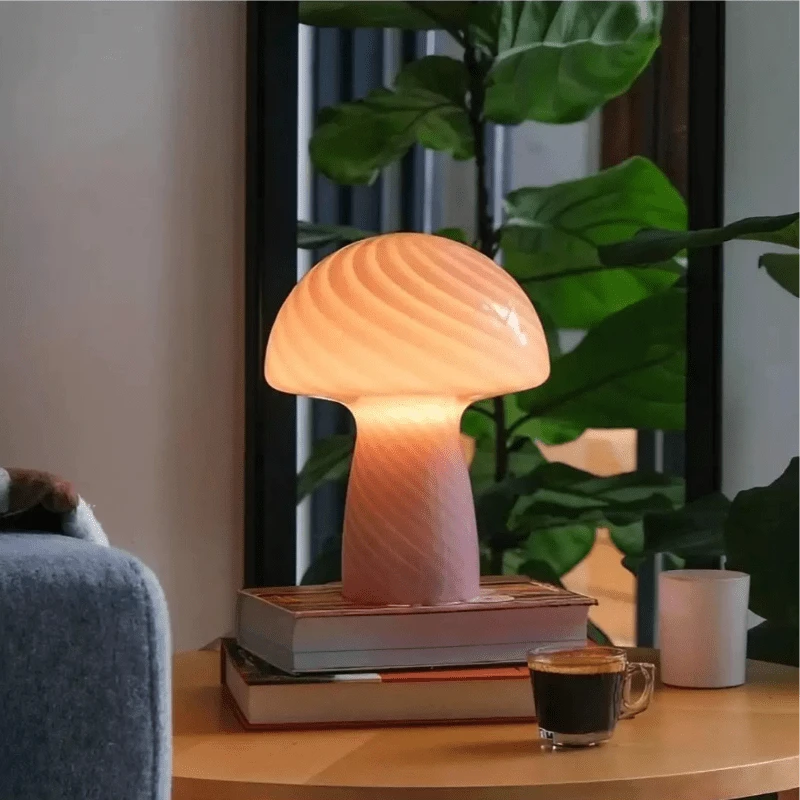 Stribet Mushroom Glas Bordlampe - Glossy - USB Port - Moderne Table Lamp Danmarkmode.dk