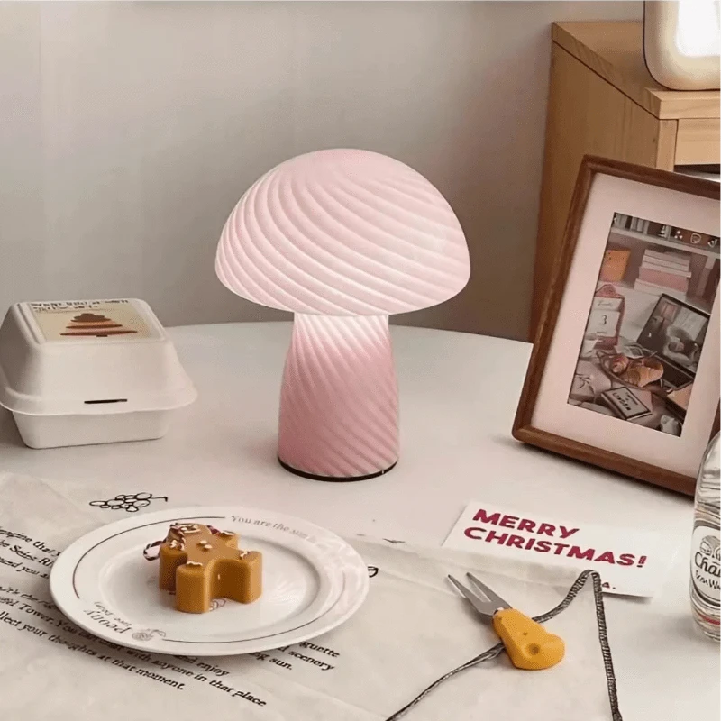 Stribet Mushroom Glas Bordlampe - Glossy - USB Port - Moderne Table Lamp Danmarkmode.dk