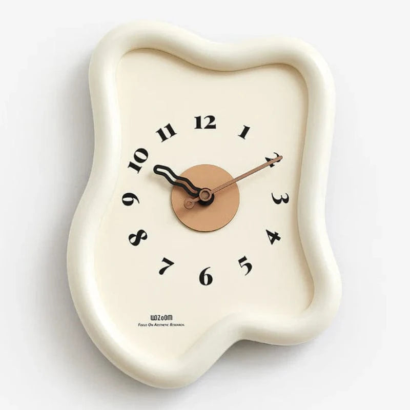 Surrealistisk Smeltning Vægur med Tal - Boligindretning - Lydløst Vægur - MDF Wall Clock Danmarkmode.dk
