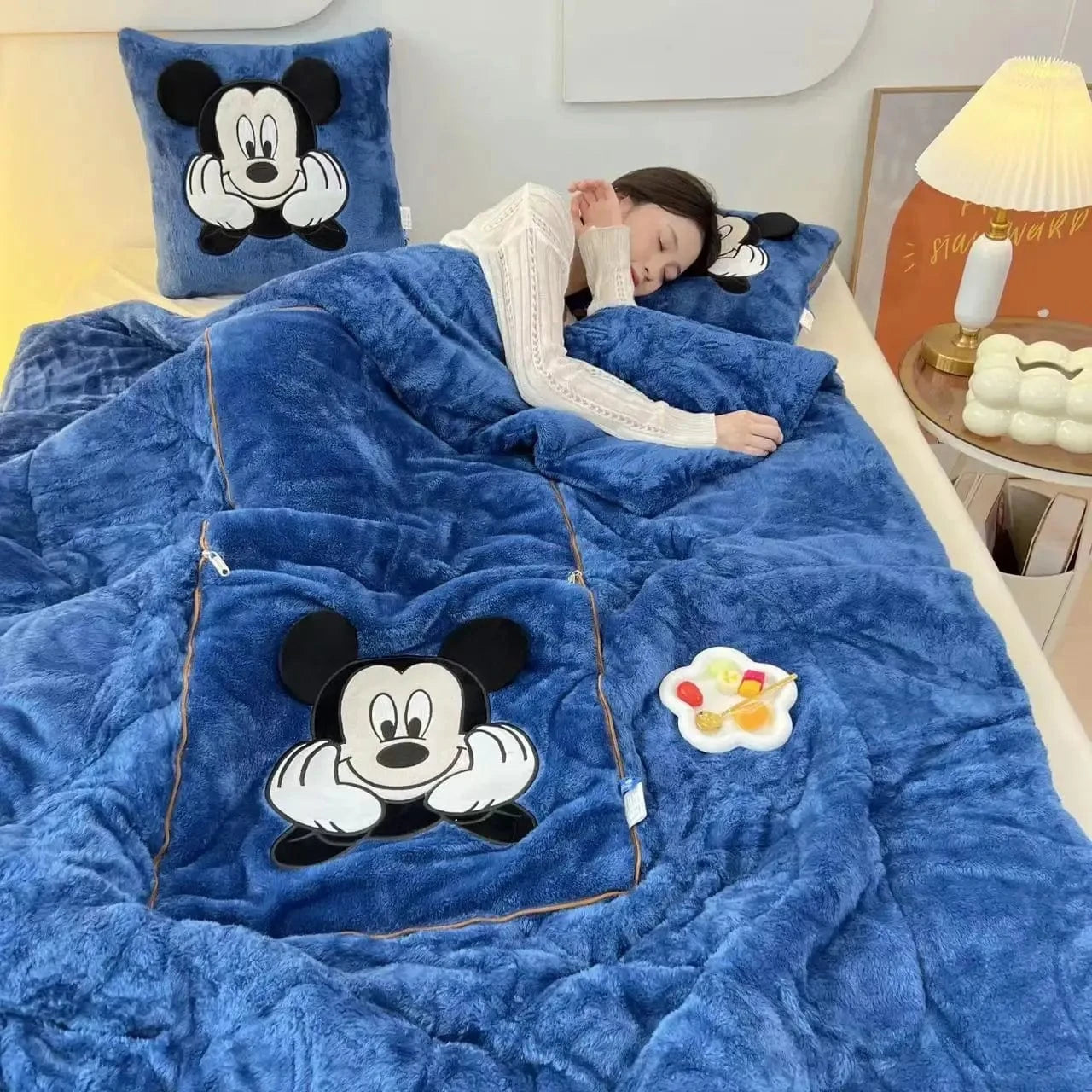 Tæppe Med Pude - Blødt Vinter Tæppe til Stue, Grå Farve, Polyester, Unisex, Ideelt til Sofa og Seng Blacnkets Danmarkmode.dk