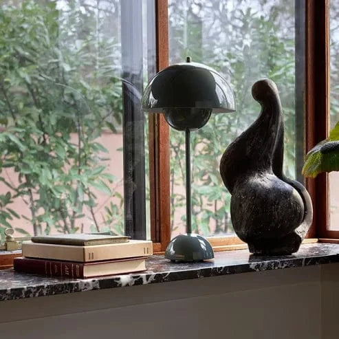 VP9 Flowerpot Bordlampe - Minimalistisk Metal Sidelampe - Trådløs - Dæmpbar Table Lamp Danmarkmode.dk