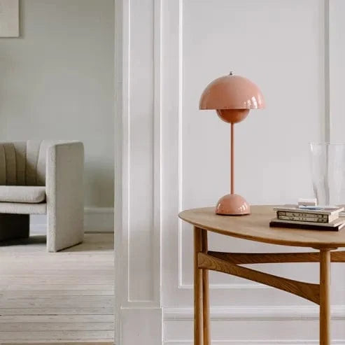 VP9 Flowerpot Bordlampe - Minimalistisk Metal Sidelampe - Trådløs - Dæmpbar Table Lamp Danmarkmode.dk