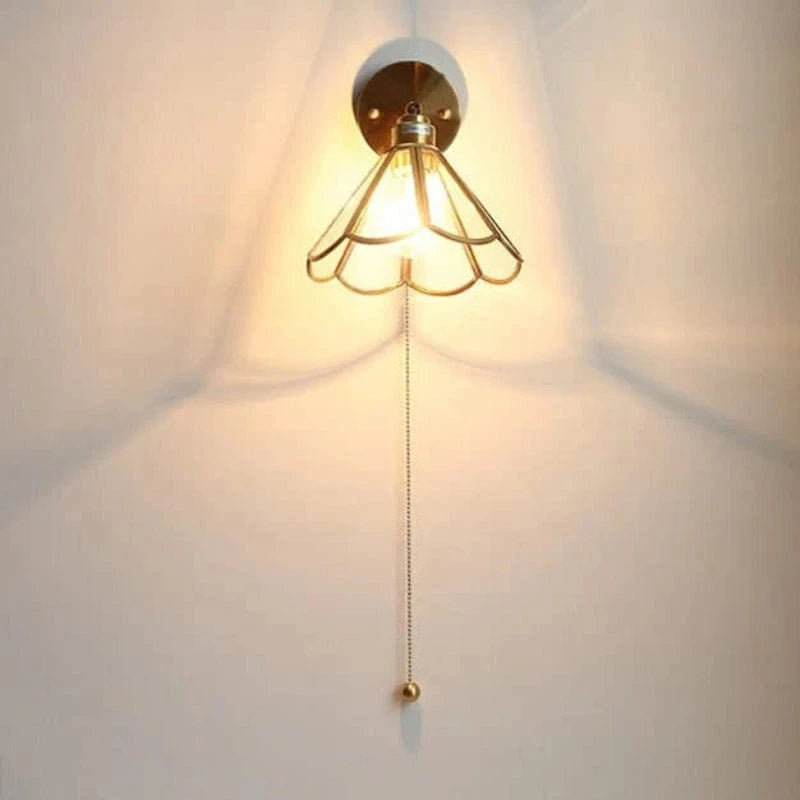 Blomsterglas LED Væglampe - Vintage - Messing - Træk Kæde