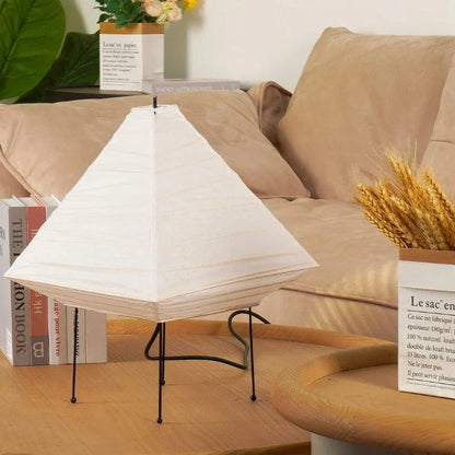 Akari 5X Rispapir Pyramid Bordlampe - Japandi - E27 LED Pære - Natlampe Table Lamp Danmarkmode.dk