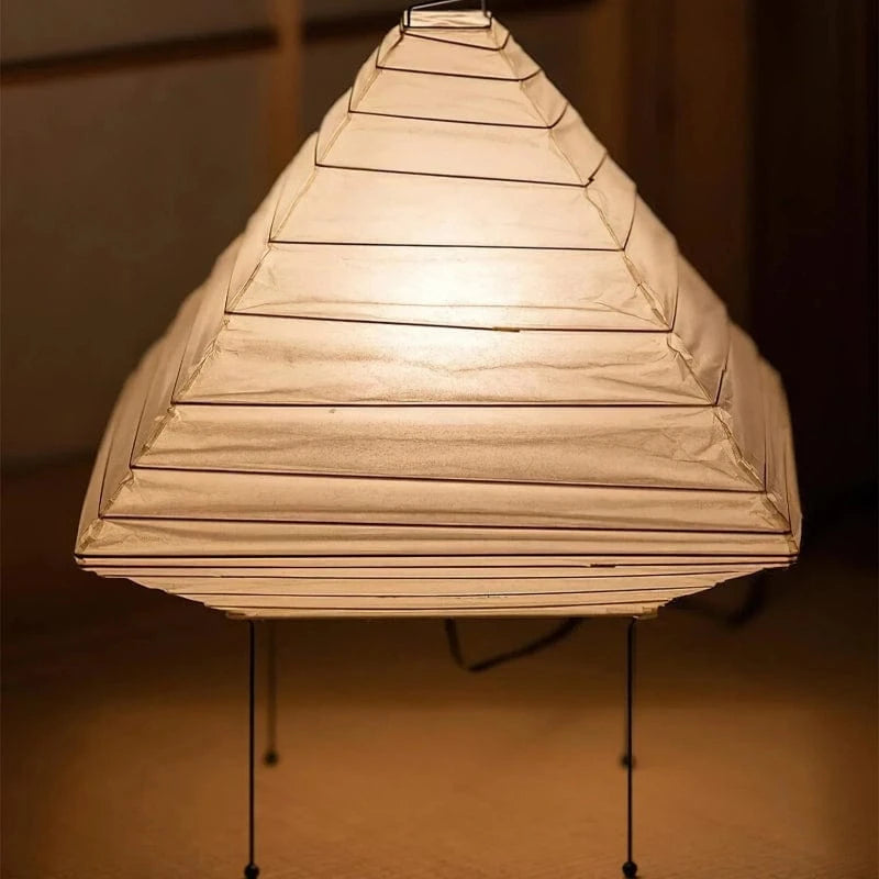 Akari 5X Rispapir Pyramid Bordlampe - Japandi - E27 LED Pære - Natlampe Table Lamp Danmarkmode.dk