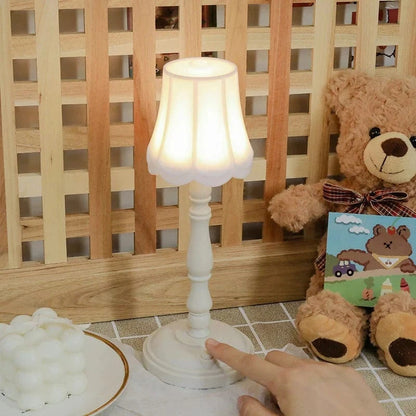 Batteridrevet Mini Bordlampe til Børn - Plastik - Sengelampe - LED Table Lamp Danmarkmode.dk