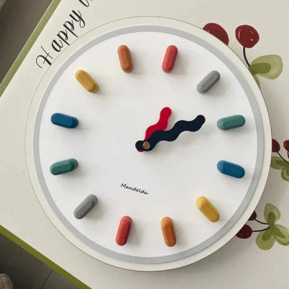 Farverig 3D Kapsel Vægur - Lydløst Vægur - Resin - Ø33cm Wall Clock Danmarkmode.dk