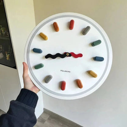 Farverig 3D Kapsel Vægur - Lydløst Vægur - Resin - Ø33cm Wall Clock Danmarkmode.dk