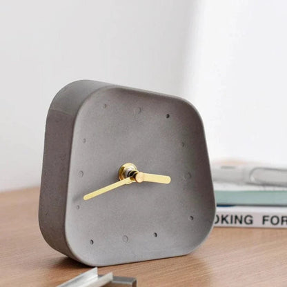 Geometrisk Formet Ikke-tikkende Cement Bordur - Værelsesindretning - Guld - Analog Desk Clocks Danmarkmode.dk