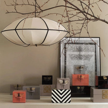 Japandi Stof UFO Pendellampe - Silke - Lanterne - Moderne Ceiling Light Fixtures Danmarkmode.dk