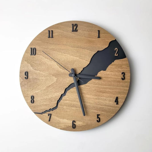 Minimalistisk Crack Vægur i Træ - Lydløst Vægur - Vægur med Tal - 30 cm Wall Clock Danmarkmode.dk