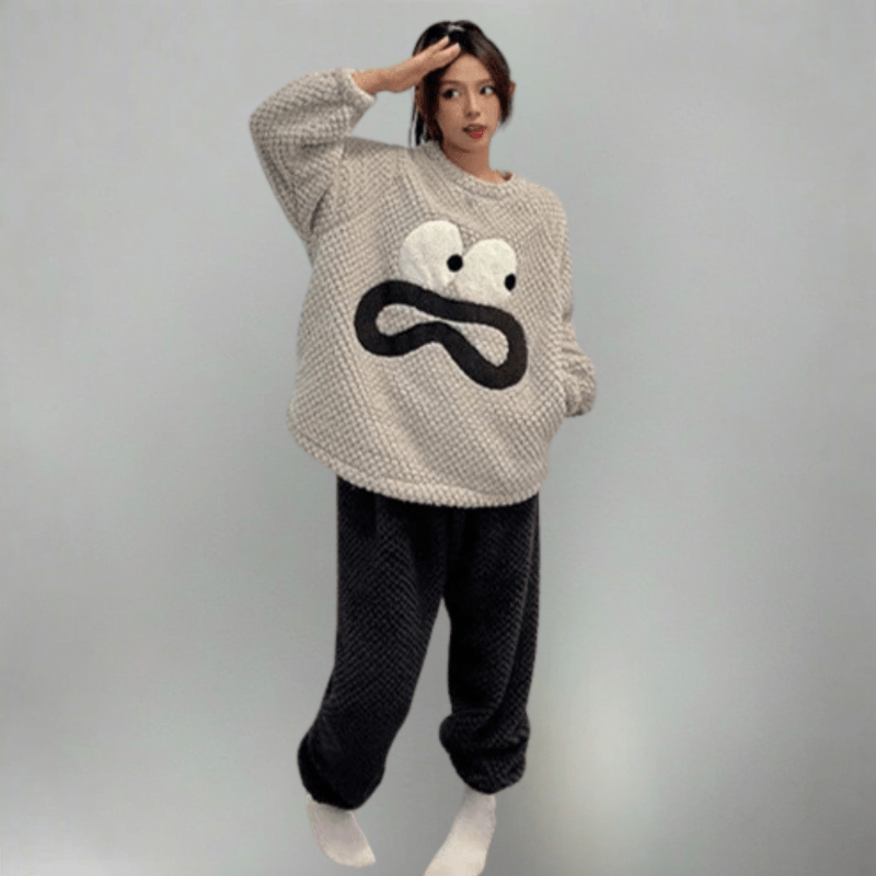 Oversized Monster Fløjl Couple Pyjamas Sæt- Nattøj - Matchende Sæt - Flannel Pajamas Danmarkmode.dk