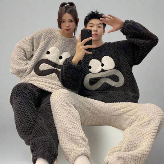 Oversized Monster Fløjl Couple Pyjamas Sæt- Nattøj - Matchende Sæt - Flannel Pajamas Danmarkmode.dk