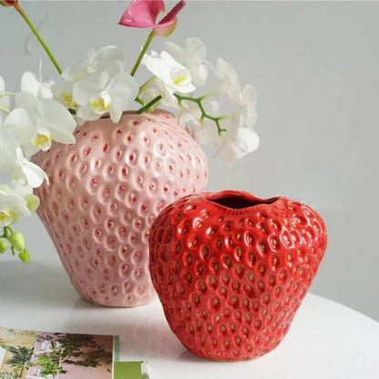 Strawberry Keramik Vaser - Blomsterpotter - Boligindretning - Bordplade Vases Danmarkmode.dk
