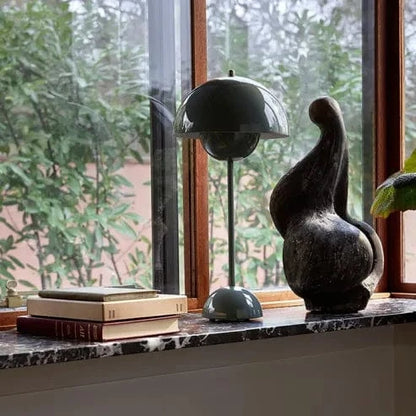 VP9 Flowerpot Bordlampe - Minimalistisk Metal Sidelampe - Trådløs - Dæmpbar Table Lamp Danmarkmode.dk